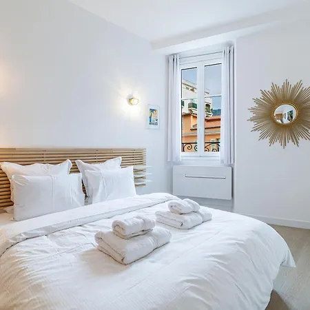 Appartement Sunlight - Archibald - Port Area, 2 Bedrooms, Stunning With Balcony & Parking