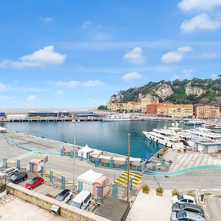 Sunlight - Archibald - Port Area, 2 Bedrooms, Stunning With Balcony & Parking