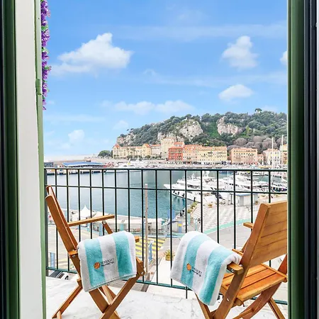 Sunlight - Archibald - Port Area, 2 Bedrooms, Stunning With Balcony & Parking * Nice