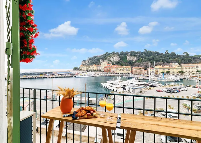 Sunlight - Archibald - Port Area, 2 Bedrooms, Stunning With Balcony & Parking Apartmán Nice