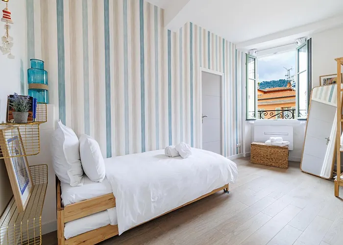 Sunlight - Archibald - Port Area, 2 Bedrooms, Stunning With Balcony & Parking Apartmán Nice